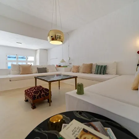 Sardina Ocean Front Apartment *